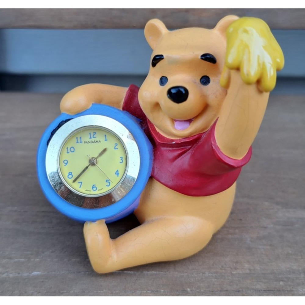 Disney Winnie The Pooh Fantasma Miniature Desk Clock Decorative Collectable
